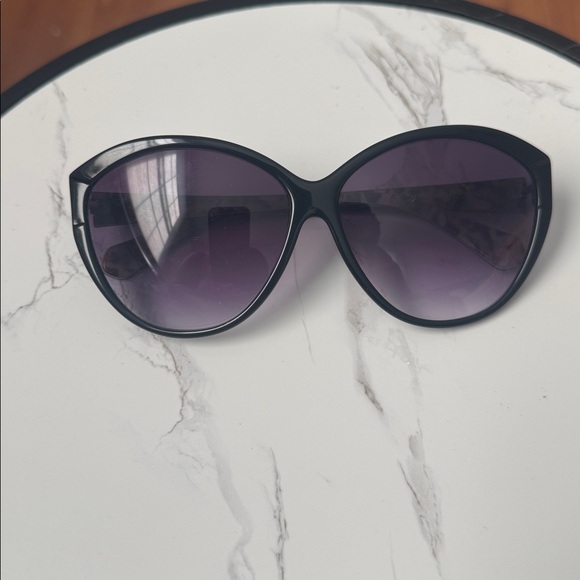 Kenneth Cole Reaction Black and Purple Sunglasses - Picture 3 of 5